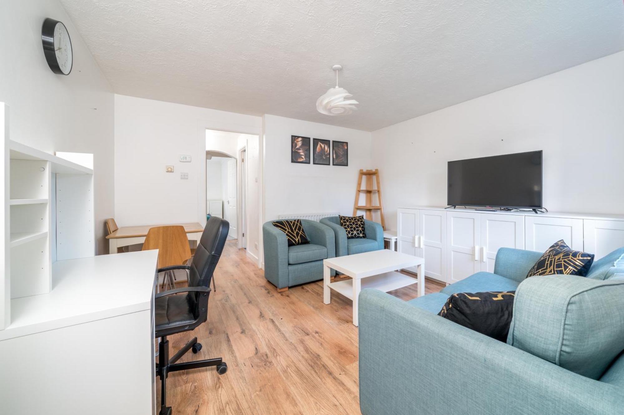 Crawley Stainer 1-Bedroom With Parking And Garden Exteriér fotografie